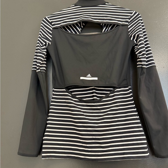 Stella McCartney Adidas M EUC/Mint condition Black and White workout top - Picture 5 of 15